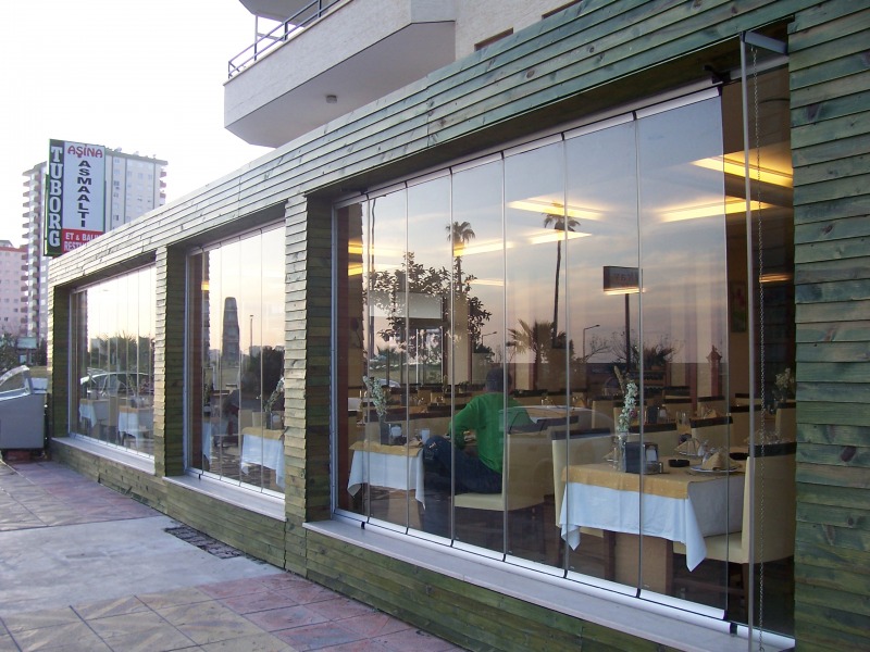 Cam Balkon