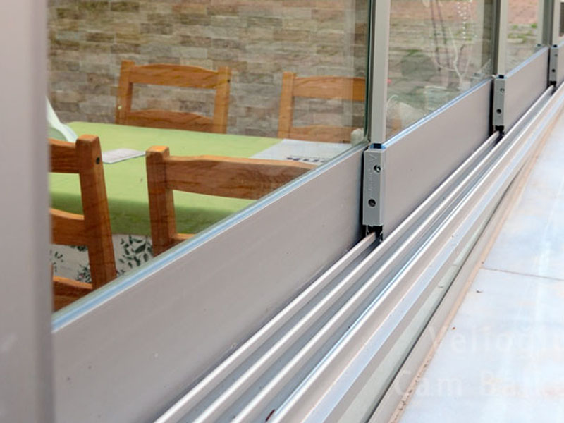 Cam Balkon
