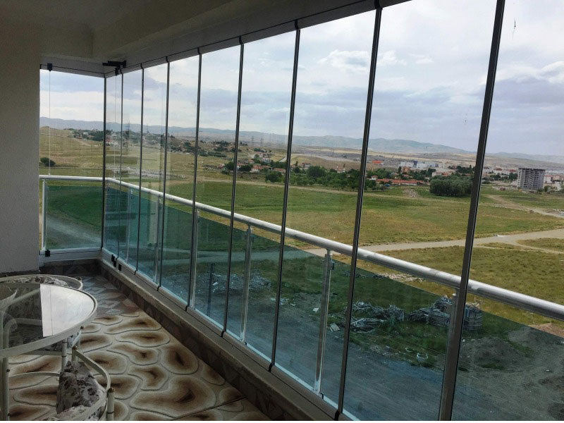 Cam Balkon